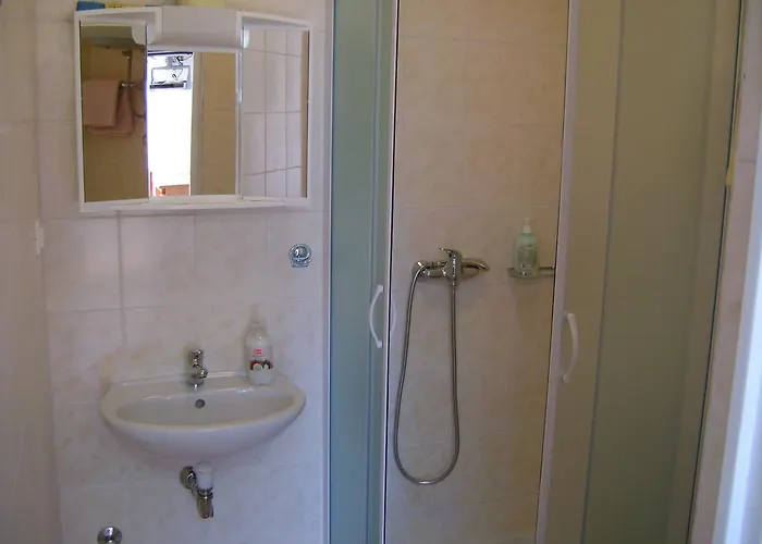 For Holidays In 풀라